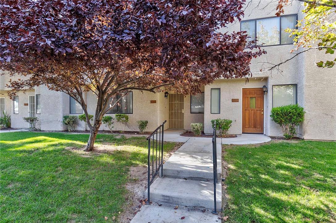 29375 Great townhouse with both bedrooms upstairs w/ balcony, atrium downstairs, 2 car attached garage. Lots of storage space! Fireplace in living room. Appliances included! Quiet and tranquil gated community. Lots of extra parking next to home! Community spa/pool, tennis courts, RV parking. Very well taken care of!