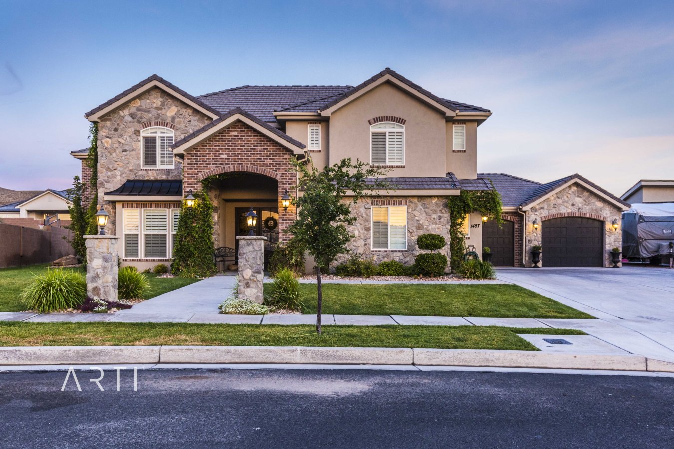 32487 Beauty in the Hills at Santa Clara. Luxury in this custom built home, Large Great Room, Kitchen, & Dining area offers plenty of fabulous space for entertaining. Attention was paid to details Travertine floors, granite counter-tops, & shutters. Large pantry & Storage throughout. 5 bedroom plus office.