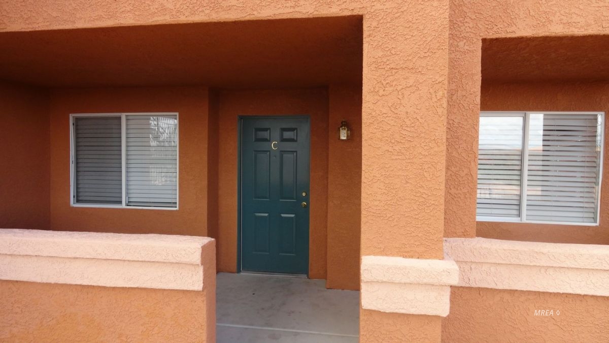 33104 Freshly painted 3 bedroom 2 bath condo located in the Falls Hillside Villas . Great views from the front covered patio. The Falls has there own pool and hot tub area with BBQ's in the common areas. Master association is Mesquite Vistas giving owners access to the pools ,workout room, clubhouse, tennis courts,basketball courts,etc.