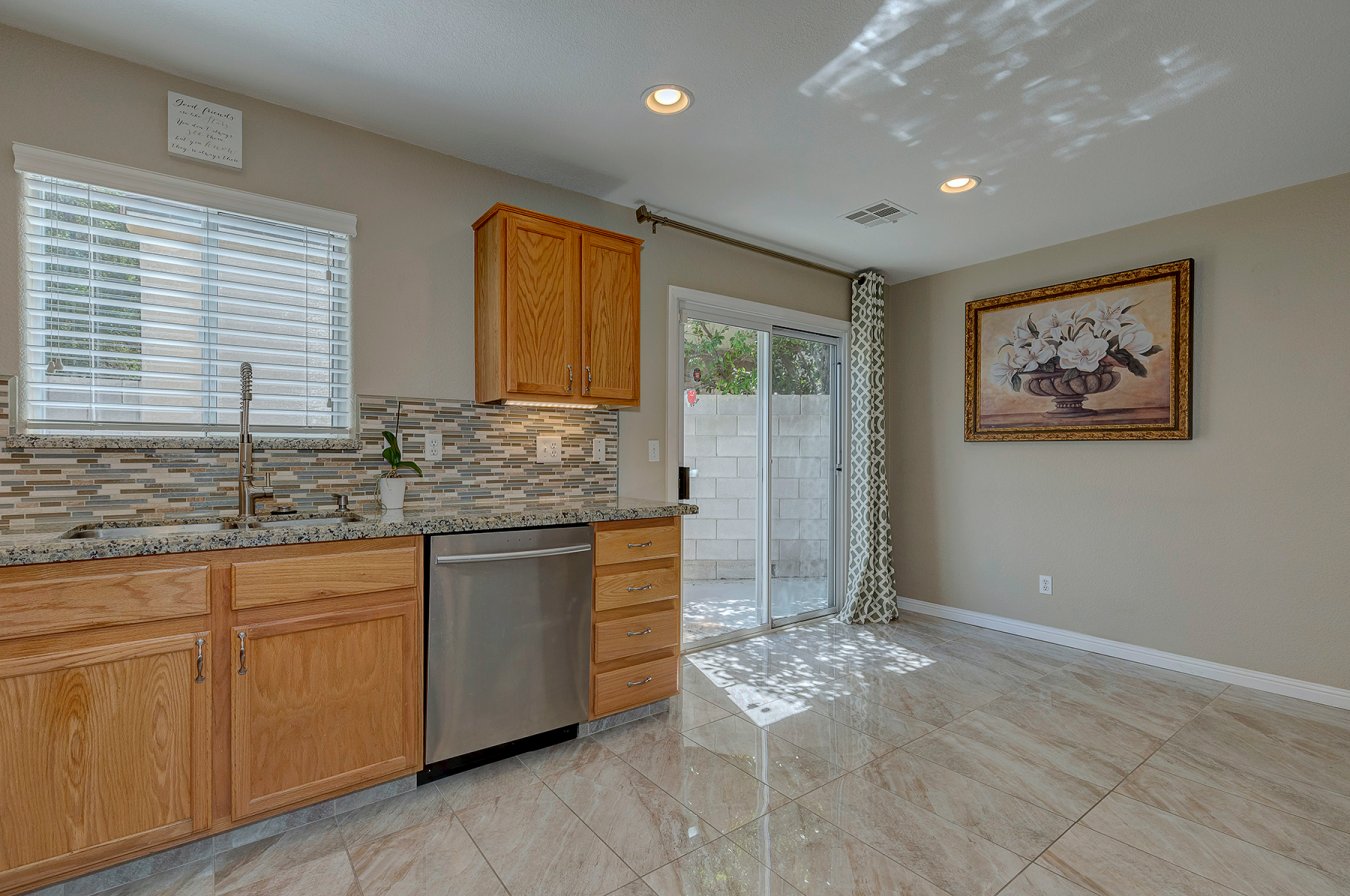 10344 Missouri Meadows Street 