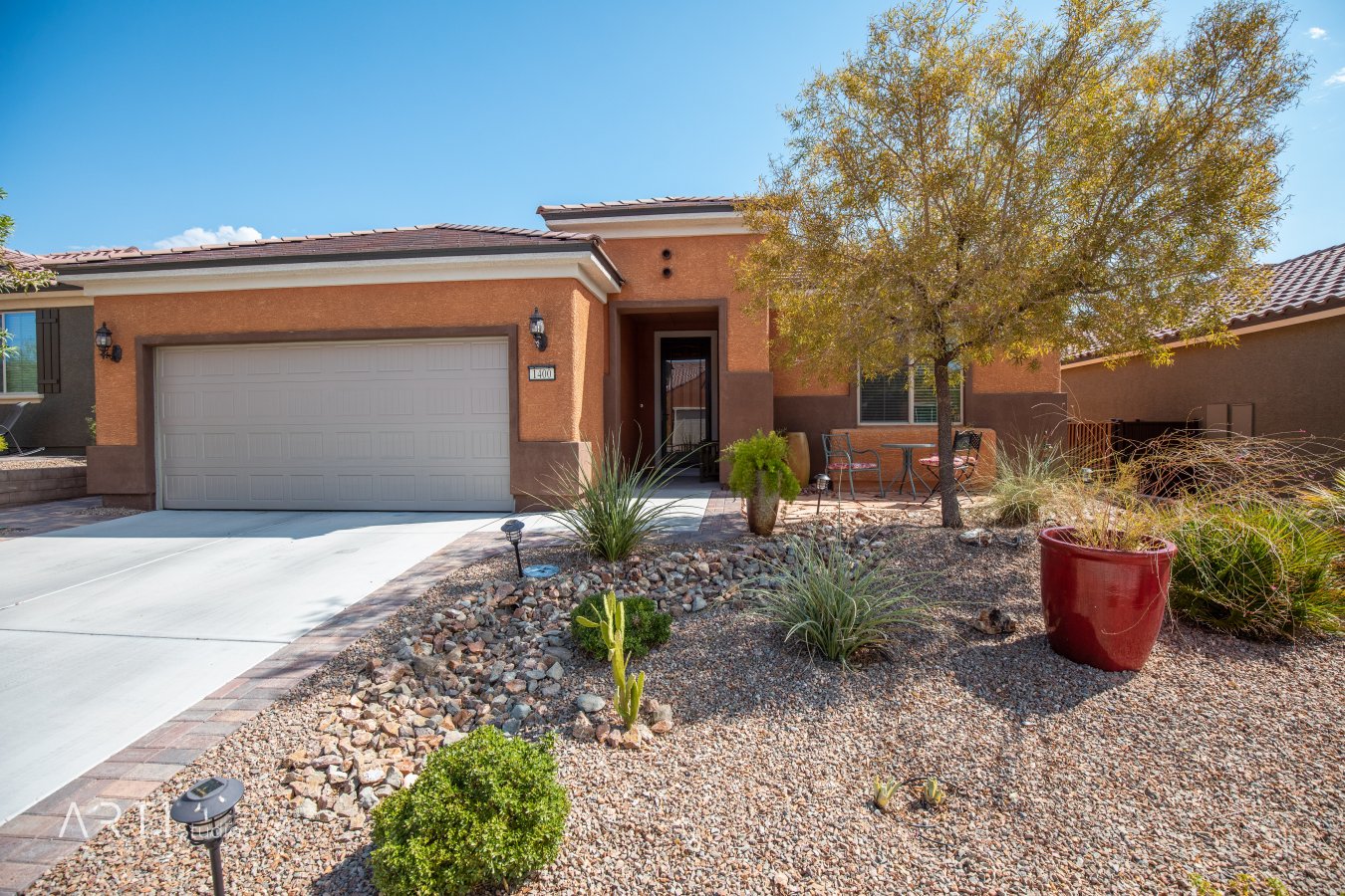 Popular Sun City Hideaway home. This home is set up for wonderful entertaining. It has over $55,000 in upgrades with beautiful mountain views! It truly is a must to see. This home won't be on the market long!