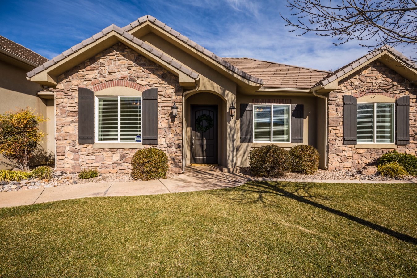 795 E Desert Bloom Ct
