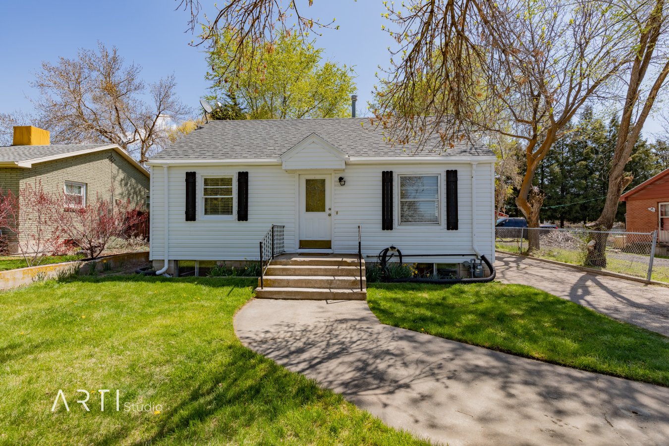 ***Multiple offers received, Please submit highest and best by 4/24/2020***
Beautiful, charming, updated home in Layton. New paint, carpet, wood flooring, tile and heating ducts throughout. Granite counter-tops compliment the updated kitchen. New fruit trees and a fire-pit completes the atmosphere of the backyard.