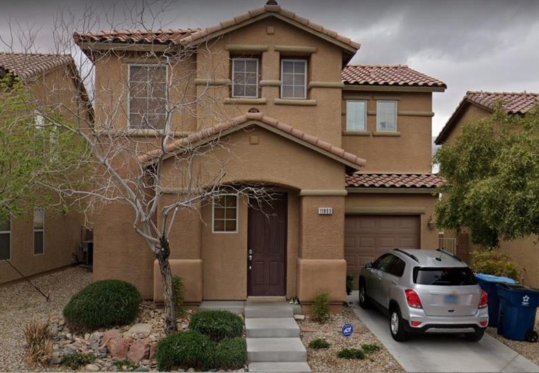 42356 Check out this beautiful home! Brand new kitchen with quartz counters, backsplash, 42