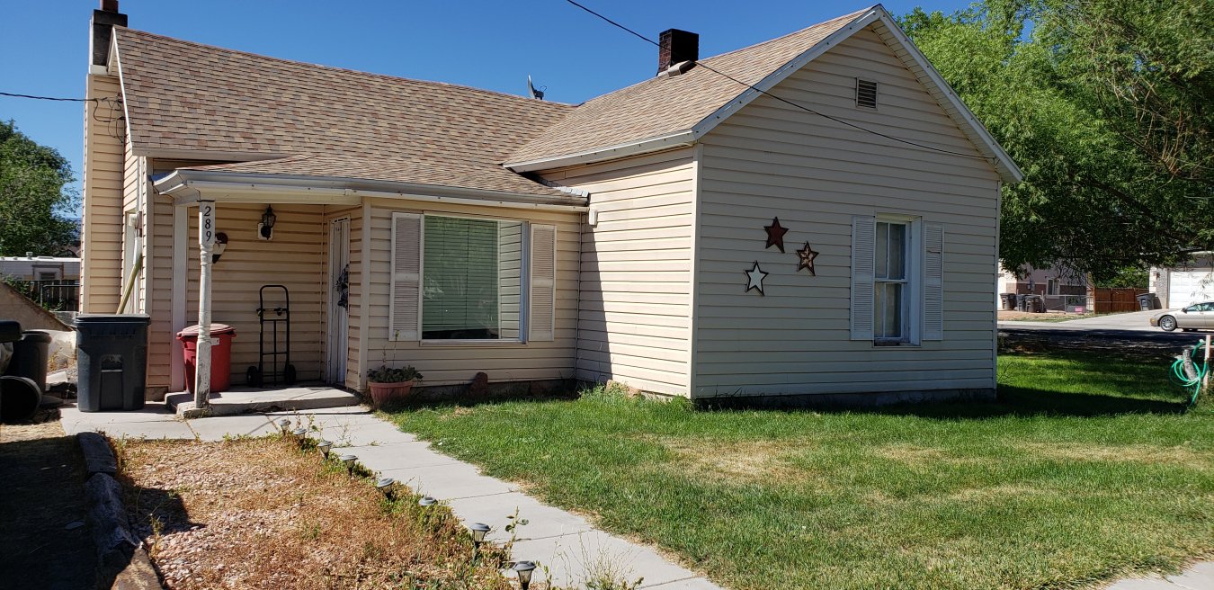 42360 This cute little home would be perfect for a first time home buyer or an investor! Simple floor plan makes for easy living! The yard is well laid out and has a ton of potential! This lot is a corner lot and has established shade trees as well as a producing pear tree in the back yard! Call today to schedule a showing!