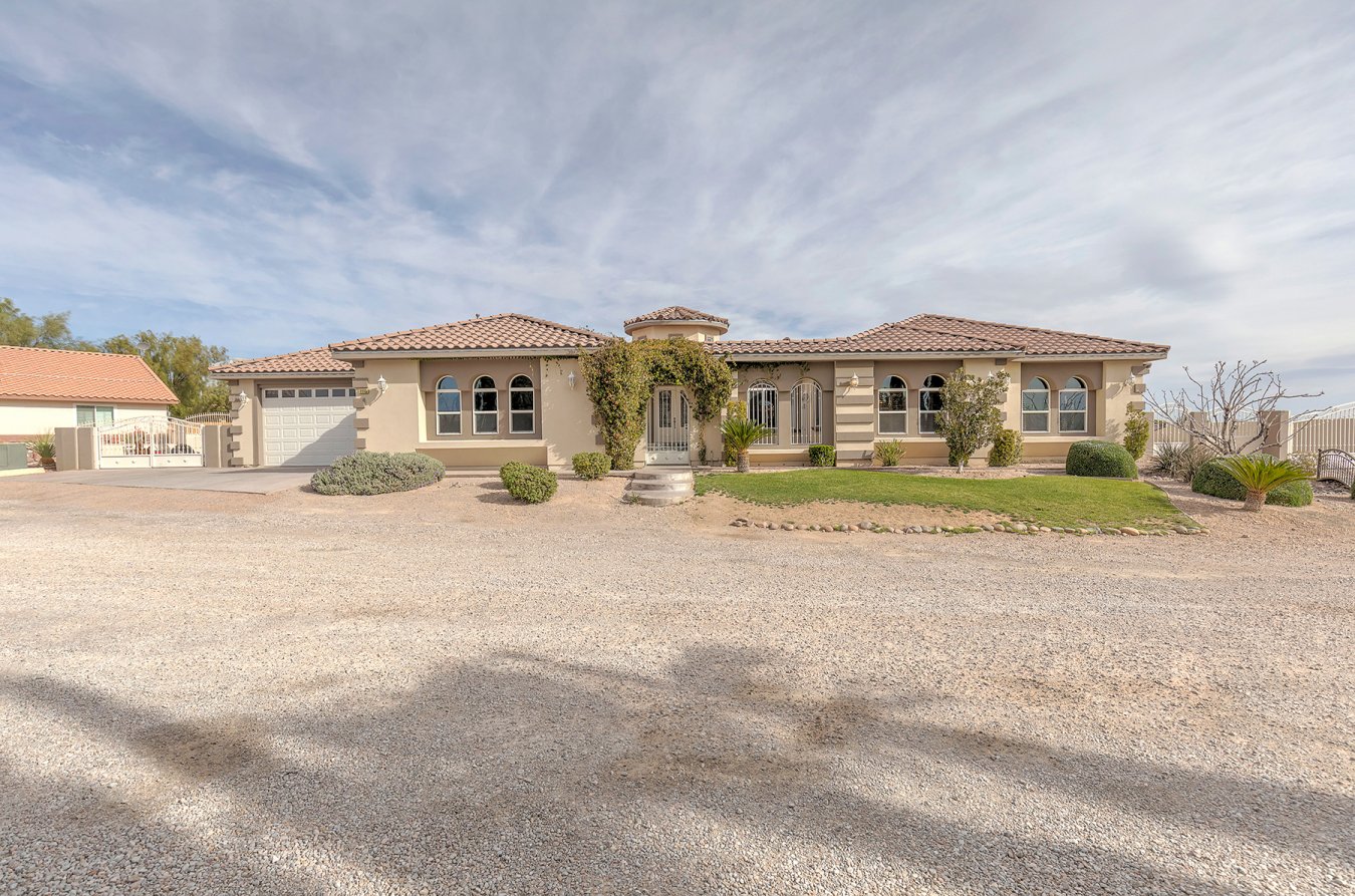 BEAUTIFUL CUSTOM HOME ON 1/2 ACRE CORNER LOT IN A CUL-DE-SAC* NO HOA* 5 BEDROOMS, 4.5 BATHS, A DEN, MASTER SUITE W/SITTING ROOM, DOUBLE SIDED FIREPLACE, TWO WALK-IN CLOSETS, 3 SECONDARY BEDROOMS WITH WI-CLOSET AND BATHROOM, SEPARATE LIVING ROOM AND FAMILY ROOM W/FIREPLACE, FORMAL DINING ROOM, GOURMET KITCHEN W/CUSTOM CABINETS, GRANITE COUNTER TOPS, KITCHEN ISLAND AND STAINLESS STEEL APPLIANCES, VAULTED & COFFERED CEILINGS, PLANTATION SHUTTERS, TRAVERTINE FLOORS, CROWN MOLDING, CEILING FANS, WET BAR, PRIVATE COURTYARD, 3 COVERED PATIOS, 3 CAR GARAGE AND DOUBLE SIDED RV PARKING* PROPERTY IS LOADED W/UPGRADES, AMAZING DETAILS & QUALITY FINISHES* A MUST SEE!