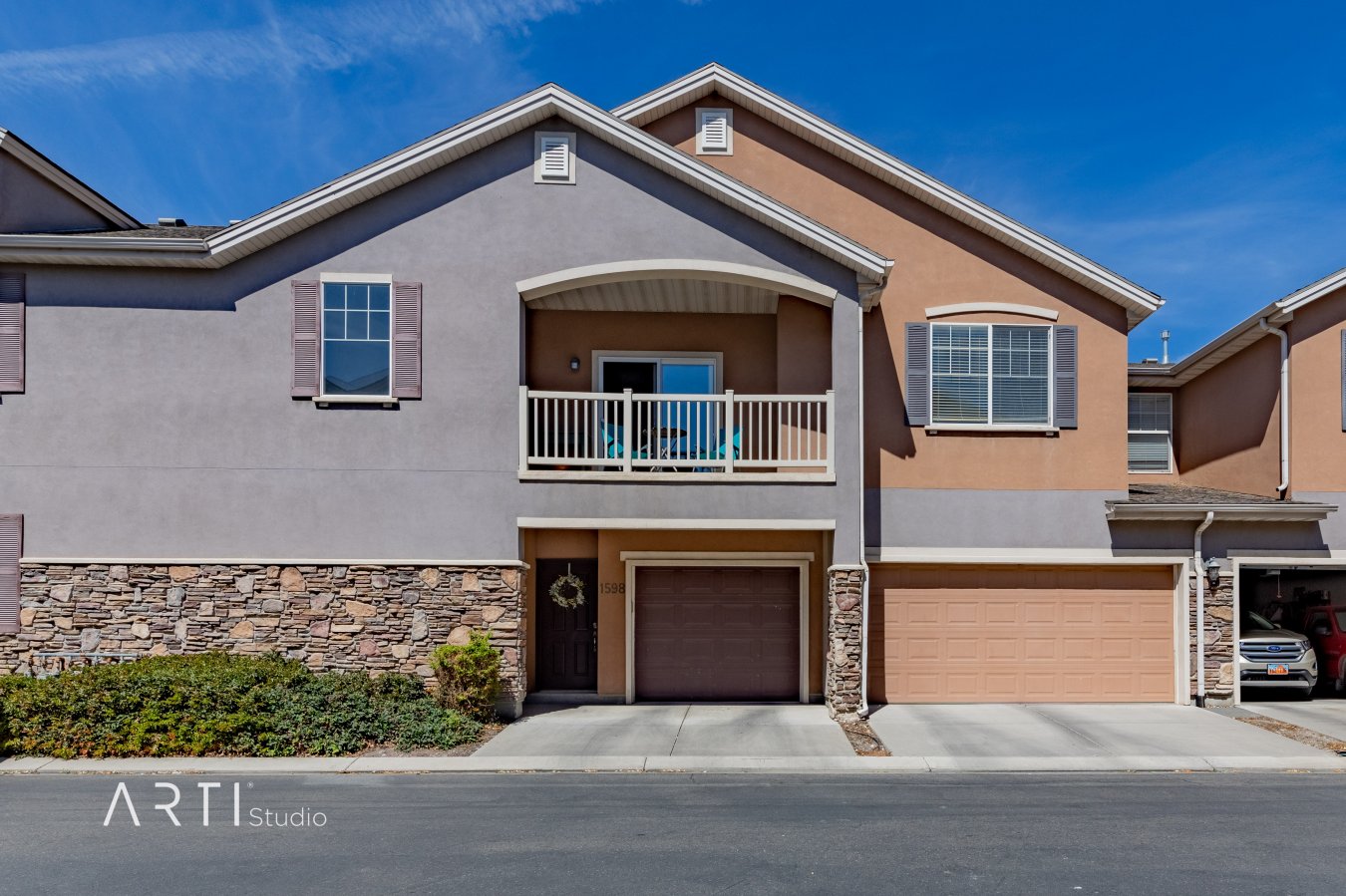 42941 Bright and spacious home in the highly desirable Pemberley condos! Vaulted ceilings, open floorplan, Extra deep garage, gas range, large master bath, and much more! There is an awesome community pool and clubhouse with theater room and gym are top of the line and the location can't be beat! Schedule a private tour today! Square footage figures are provided as a courtesy estimate only and were obtained from County Records. Buyers are advised to verify all information.