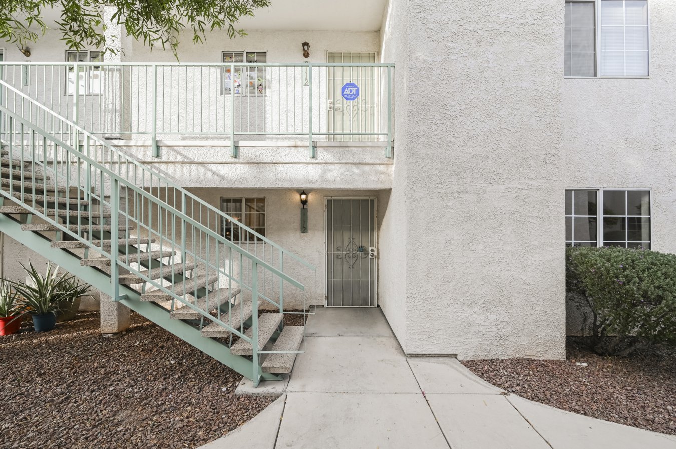 44124 Don't Miss Out on Another One! This Charming One First Floor Unit will not be on the market long. 2 Bedroom, 2 Full Bath Unit has recently been painted and new flooring has been installed throughout. Stainless Steel Appliances in the kitchen. Custom light fixtures and Ceiling Fan in the Master Bedroom. The Echo Bay Community has a Clubhouse,Pool, Tennis Courts, Barbecue Area and ample space for Guest Parking! Bring Your Clients!!!