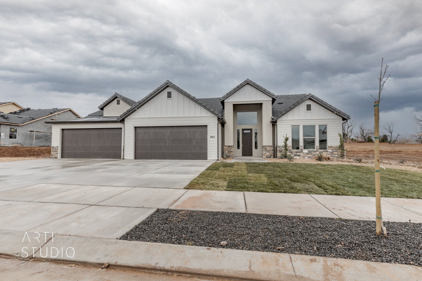 44762 Under Contract
