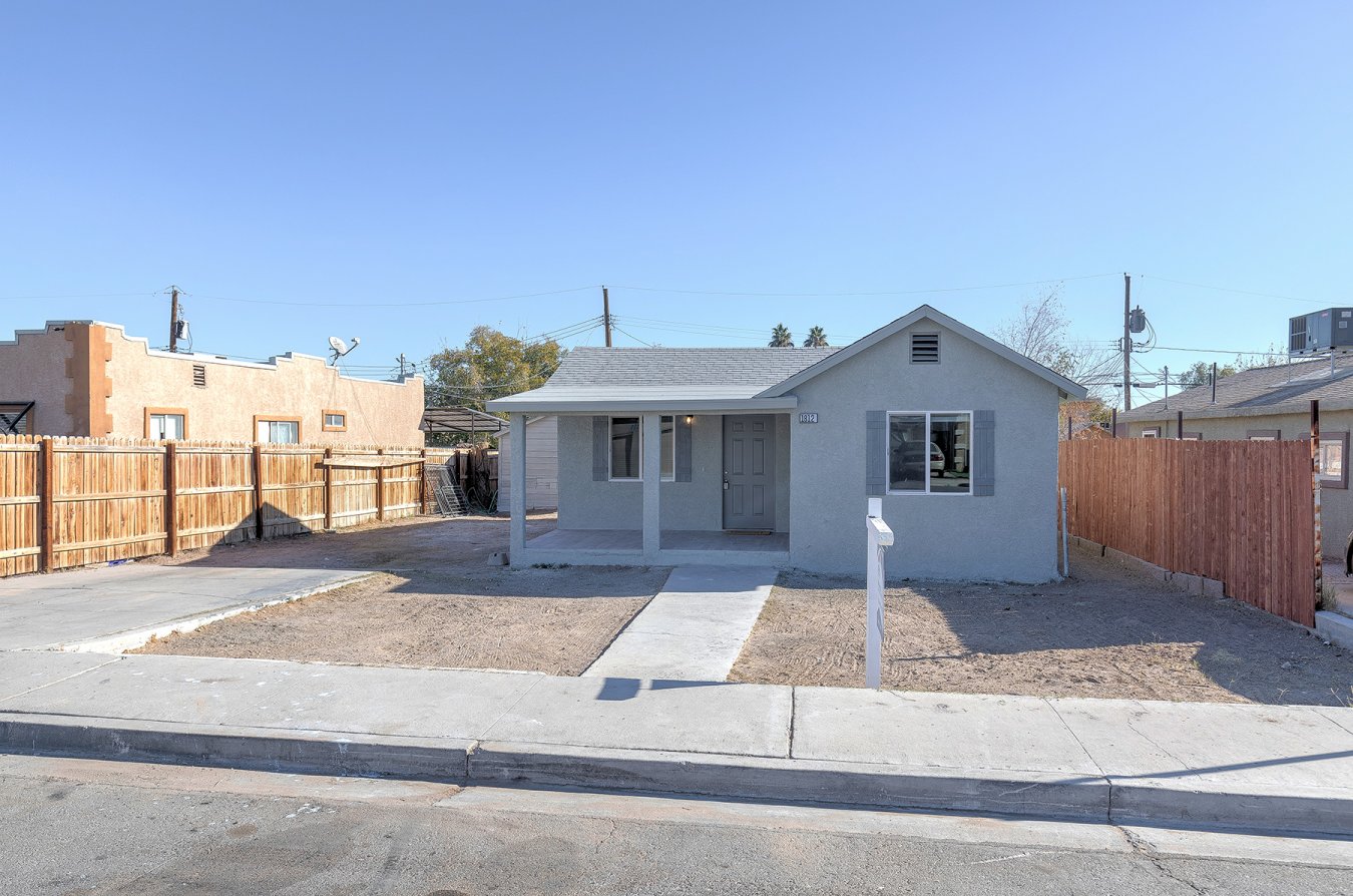 44893 Nestled in the core of North Las Vegas finds this precious gem awaiting it's new owner. This property has been blinged to perfection with new age finishes such as granite counter tops, Stainless steel appliances, tile floors, upgraded carpet, fresh paint a complete remodel makes this 2 bedroom 1 bath home Priced to sell. So stop what your going and head over or contact me today for a showing.