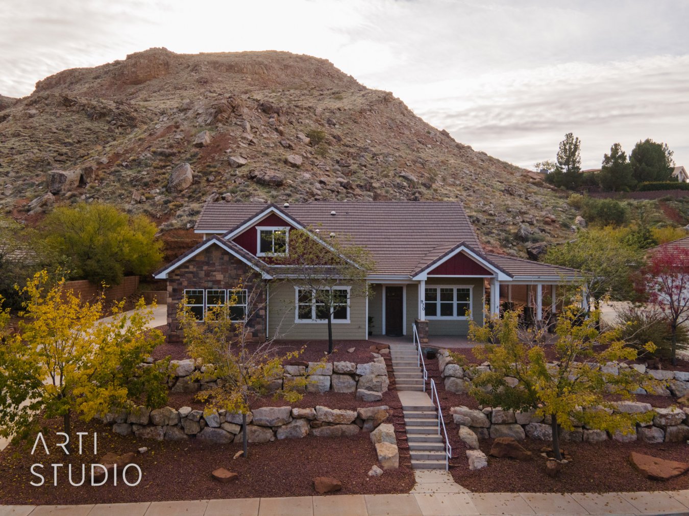 46383 Sellers ready NOW! Custom Craftsman with patio living. This 4 bedroom + office has a loft & TV room upstairs that could easily be turned into a 5th bedroom. Quiet hidden neighborhood in Dixie Power & Crimson Cliffs school boundaries. Custom features include heated floors in master bath, upgraded soft close cabinets, farm sink, handicapped features, & storage to spare. Well kept & shows like new!