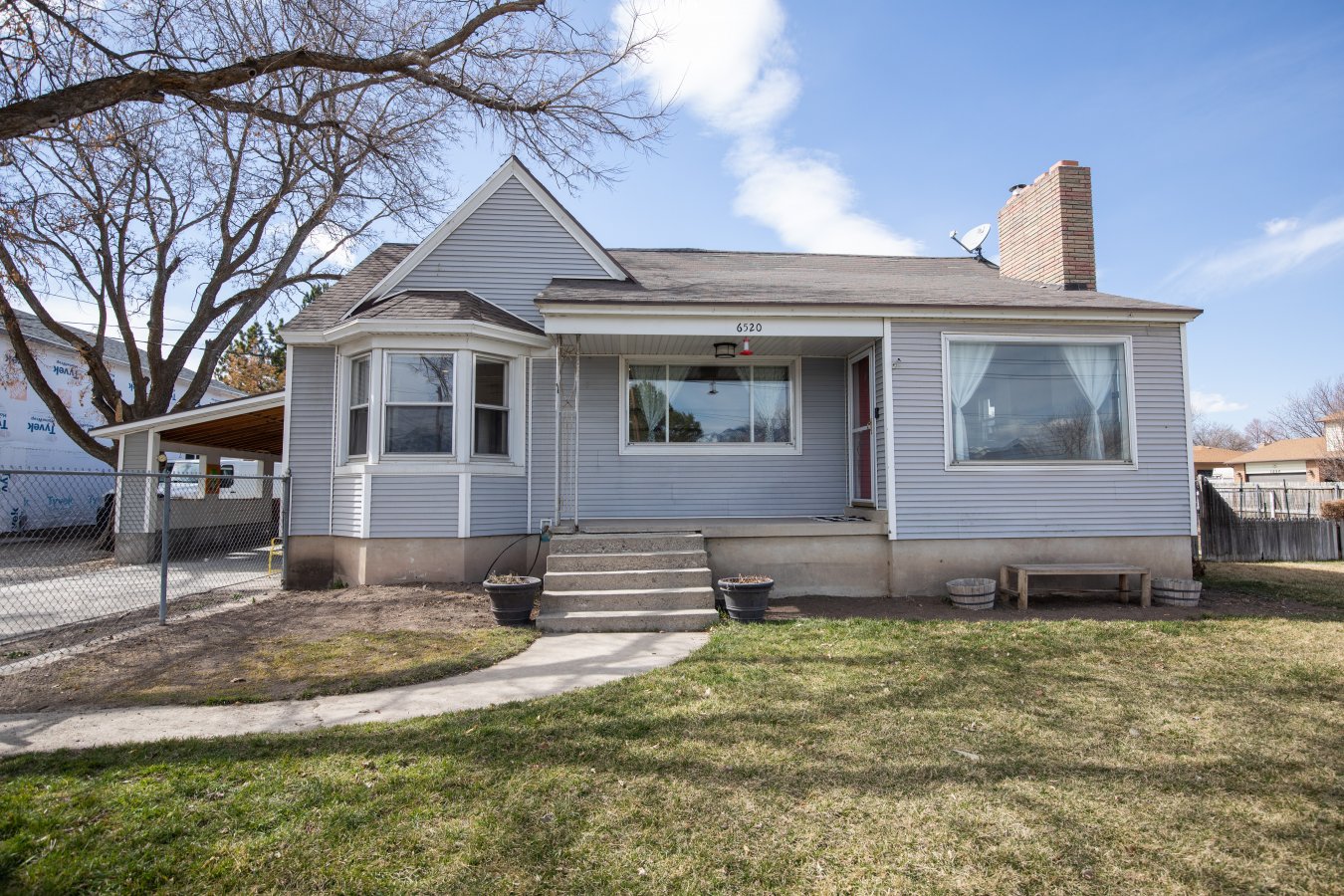 47217 You will love this spacious single-family starter home in Taylorsville with easy access to a Freeway and minutes away from shopping centers. Enjoy 2 large bedrooms, and 2 baths. House has a cozy feel and is located within a great
community. The unfinished basement is waiting to add your own personal touch to this great investment opportunity. fencing all around. RV parking space. Huge garage for all your toys. **Due to covid guidelines, Showings will ONLY be held at our OPEN HOUSE Saturday, March 20, 2021, from11-6pm and Sunday, March 21, 2021, from 11-4 pm. Â Buyer is advised to obtain an independent measurement. MLS data...Information is not guaranteed