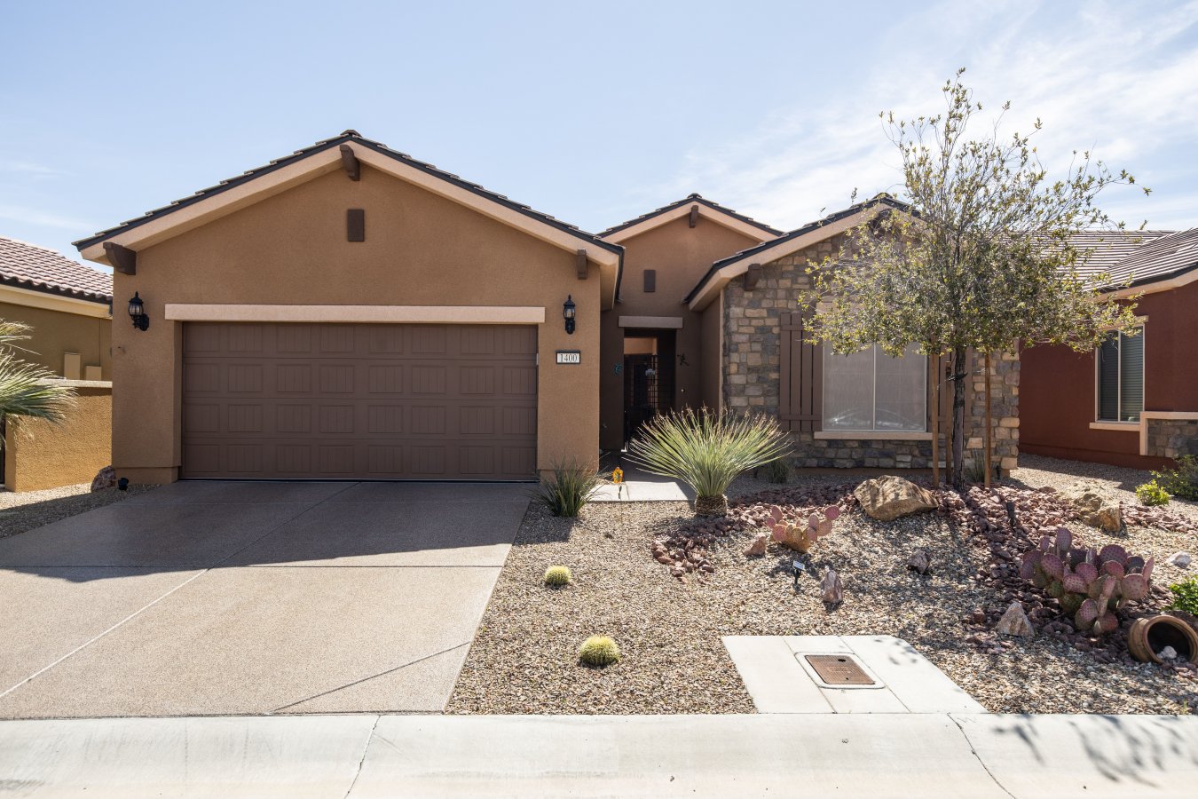 47991 Wow, fully upgraded Iris model home. One owner home very well taken care of. From the moment you walk up on the epoxy driveway thru the gated courtyard you will be truly impressed. 2 bedrooms plus a large den make this a truly must see property.