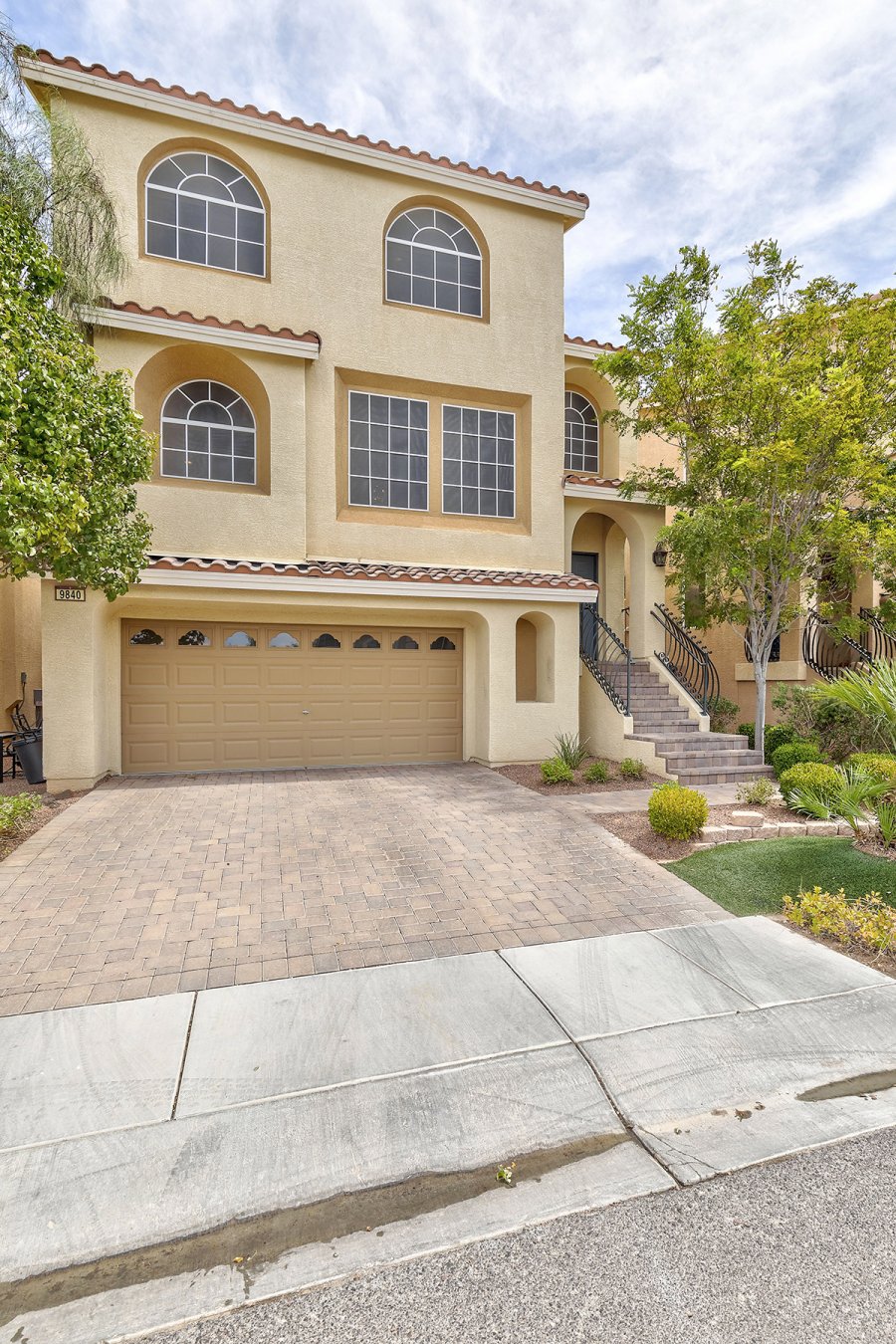 48782 Highland Ranch Community - 3Story, 5Bd,4Ba, 2Car Nestled in a Cul-de-Sac! New Laminate Flooring, Open Floor Plan, Surround Sound in living room to host those football games. Custom Kitchen that brings Italy to you! Designer Light Fixtures. New floating Entertainment Center! Downstairs Media/Family & guestroom (Currently a workout room) with 3/4 bath! Oversized Primary Bedroom and Spa-like Bath. Cover patio, Separate Dog Run, Solar Screens! Bring Your Buyers!