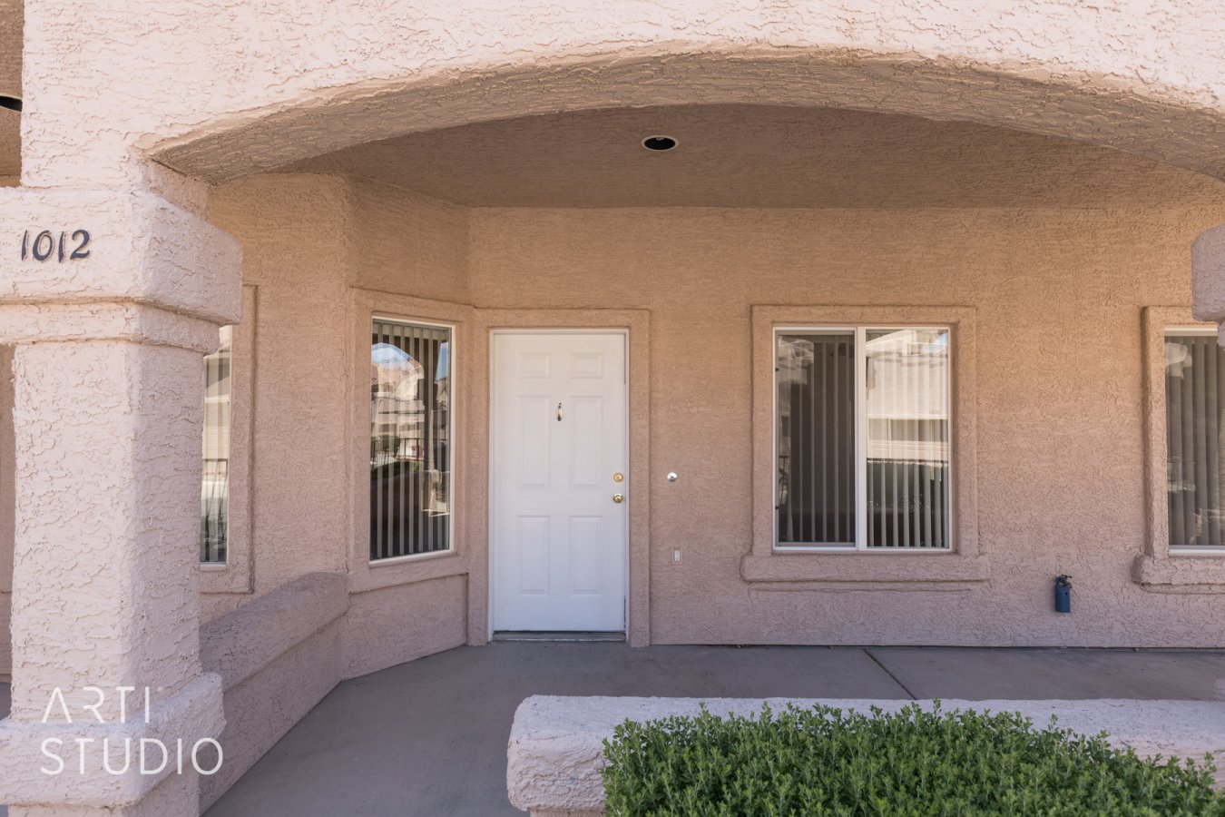 This is a very nice ground floor condo. Wheel chair accessible. This condo boosts large living area including 2 bed, 2 ba. Vacant and ready to show.