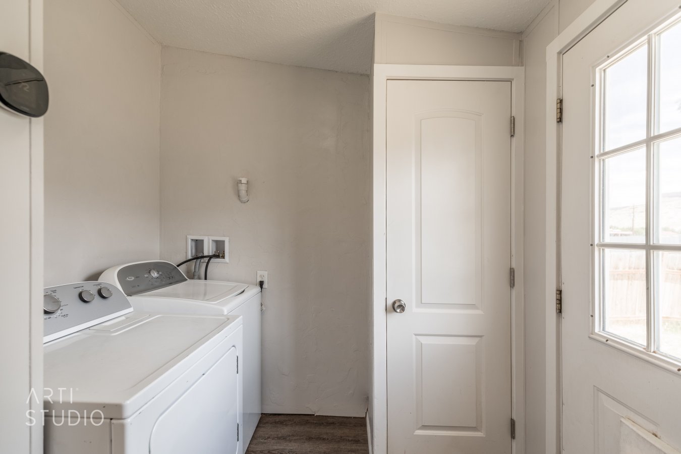 152 N 160 W
