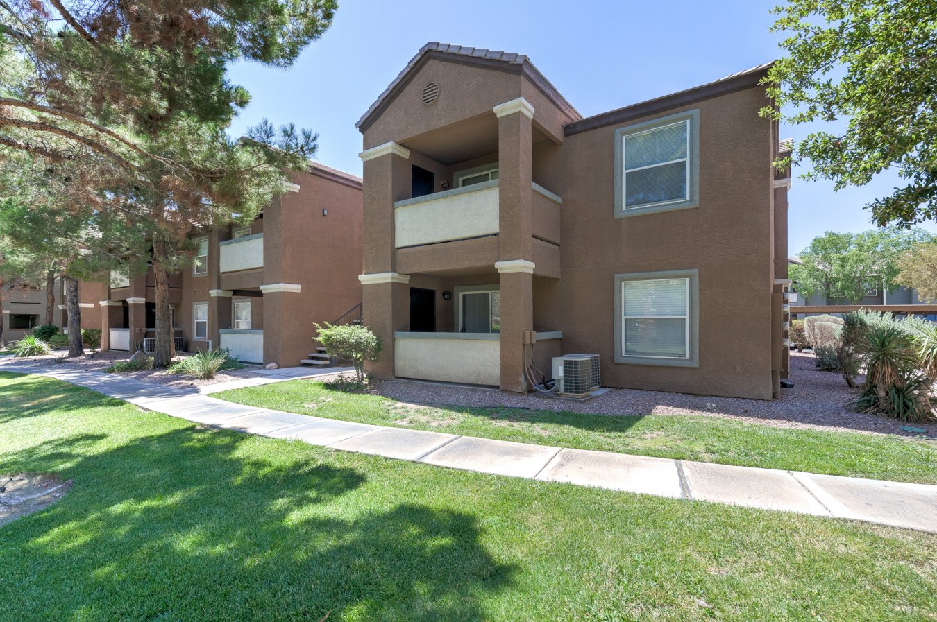 555 Silverado Ranch #1044
