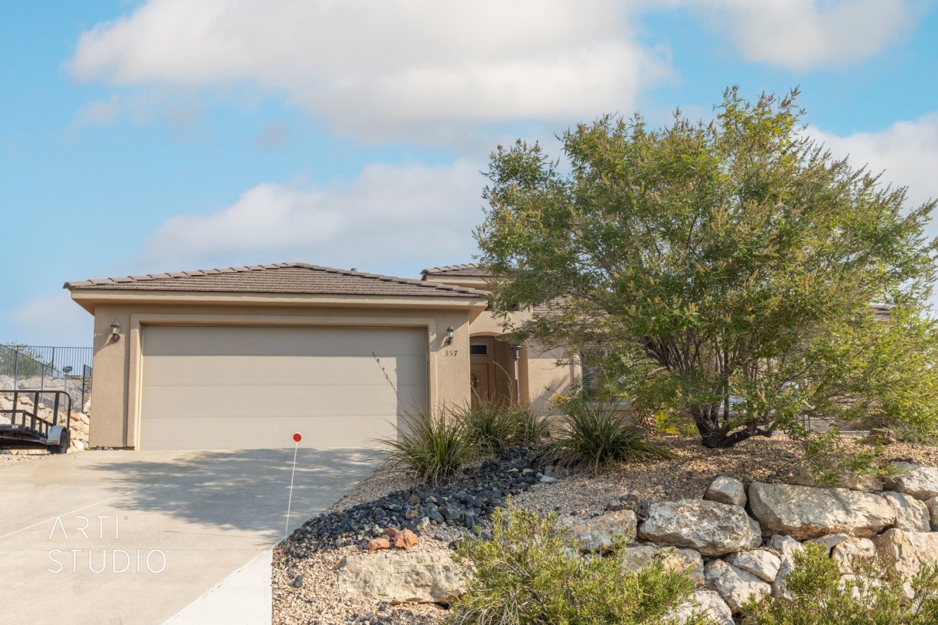 51892 This home has scenic views and has been meticulously maintained. Upgraded flooring, built in 2012, feels like brand new. Close proximity to Zion National Park.
Cash prof funds/prequal letter with all offers.