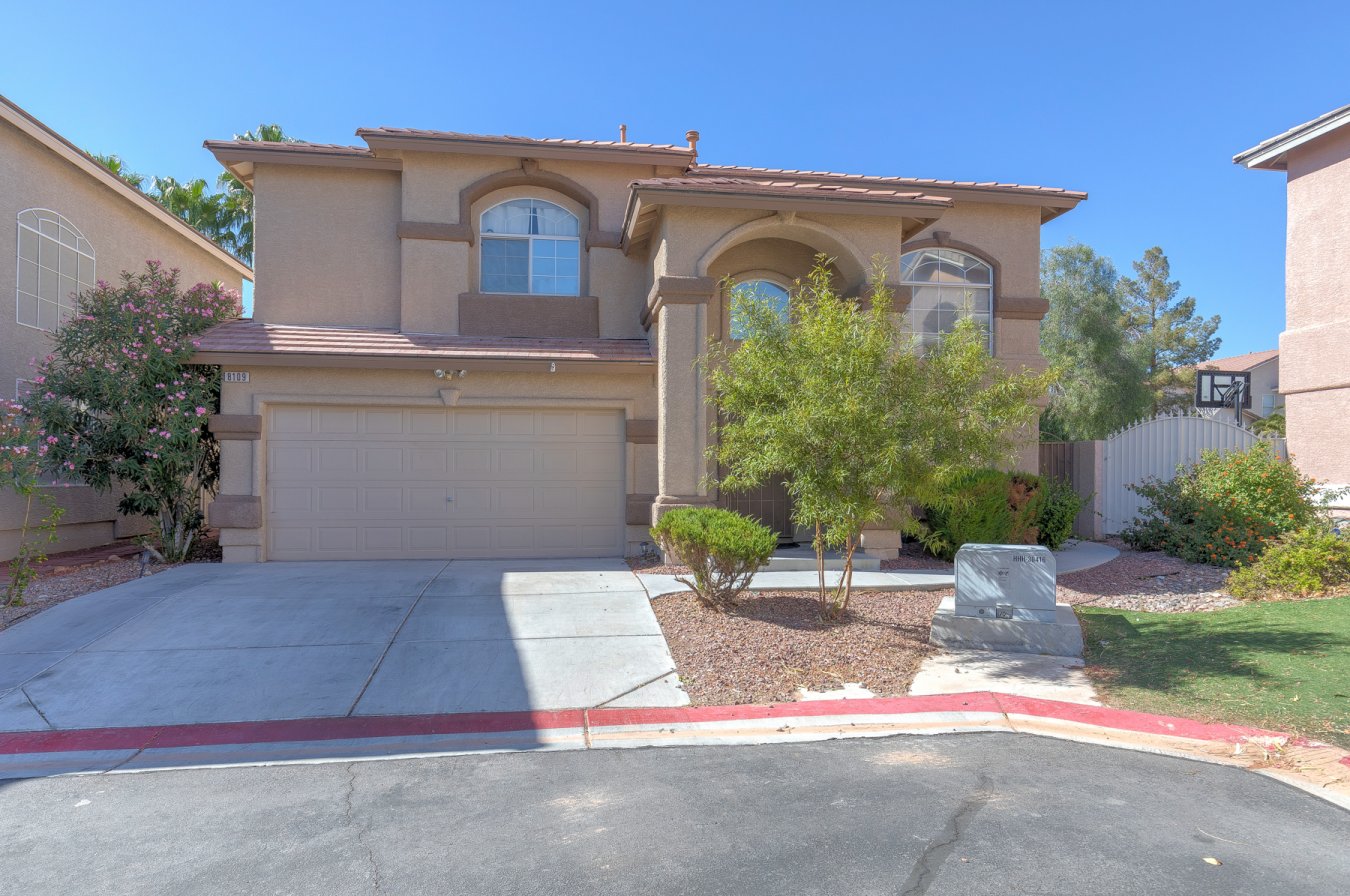 52346 Here it is! Beautiful home in gated community features vaulted ceilings, and wood floors throughout! This updated kitchen features SS appliances, granite counters and upgraded cabinets. Upstairs you'll find the primary bedroom and bath, 2 guest bedrooms, a full bath, and large open loft. A Spacious backyard to top it off! Run, don't walk~~~~