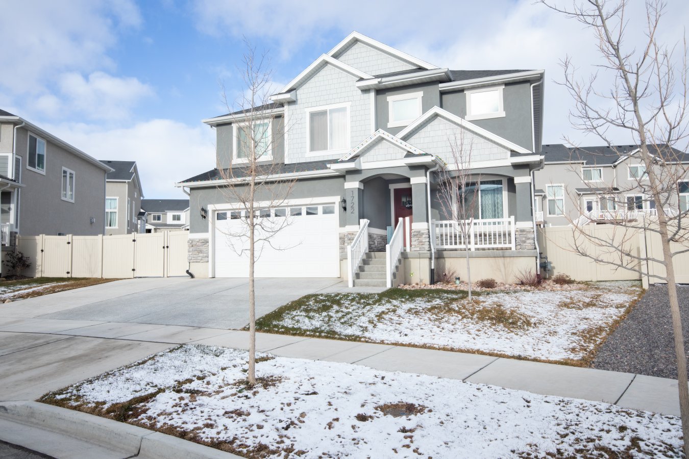 53647 Why wait to build when you can buy this fantastic new home built just 2 years ago in 2019?! Don't want to hassle with putting in a yard and fencing? No problem, it's already in place. This fantastic Edge built home features the