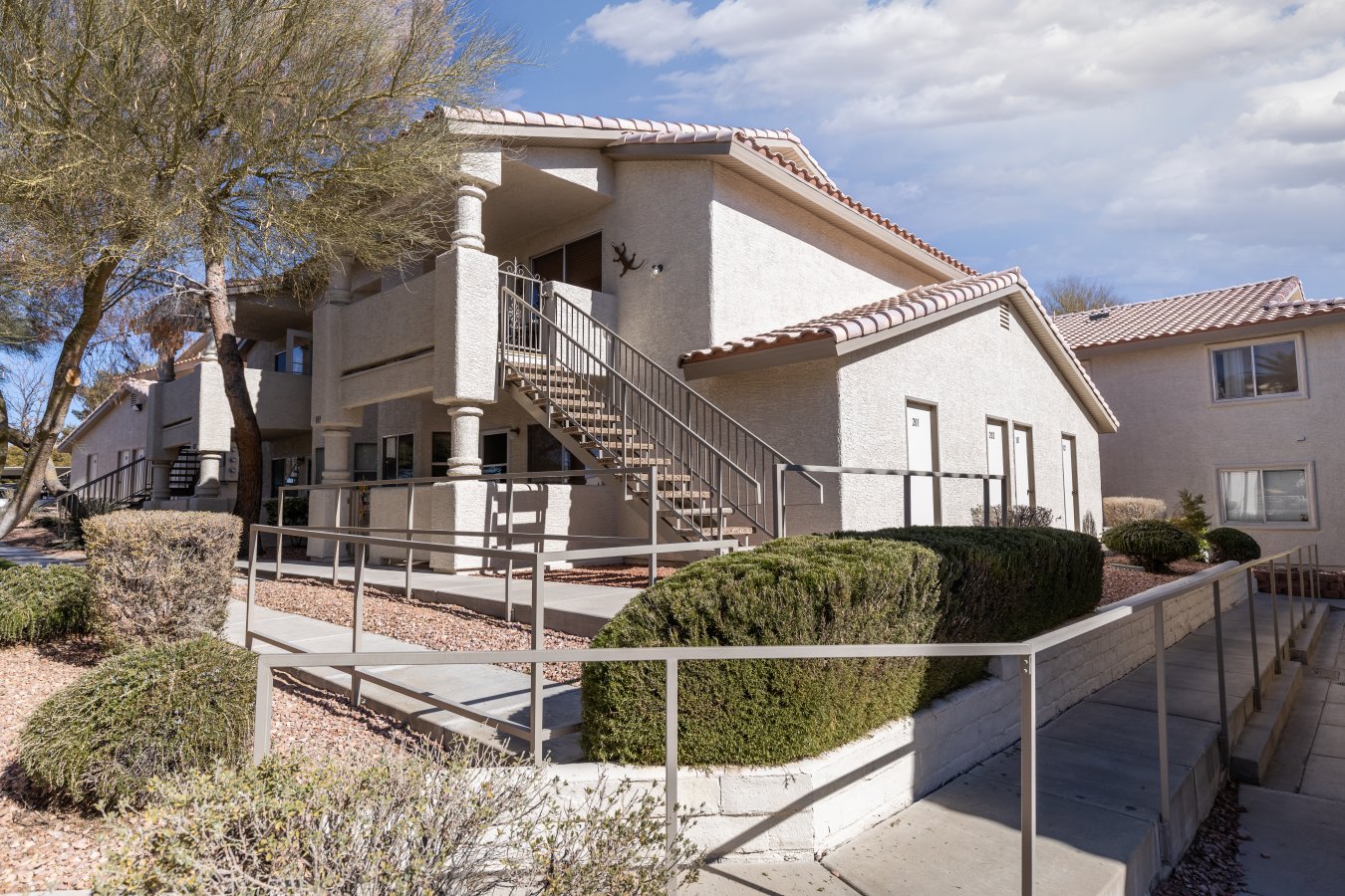 54736 $198/month-includes Cable TV, Common Areas, Exterior Building, Garbage, Hot Tub/Spa , Management, Maser & Sub HOA, Pool, Property Insurance, Sewer, Water Yard Maint
