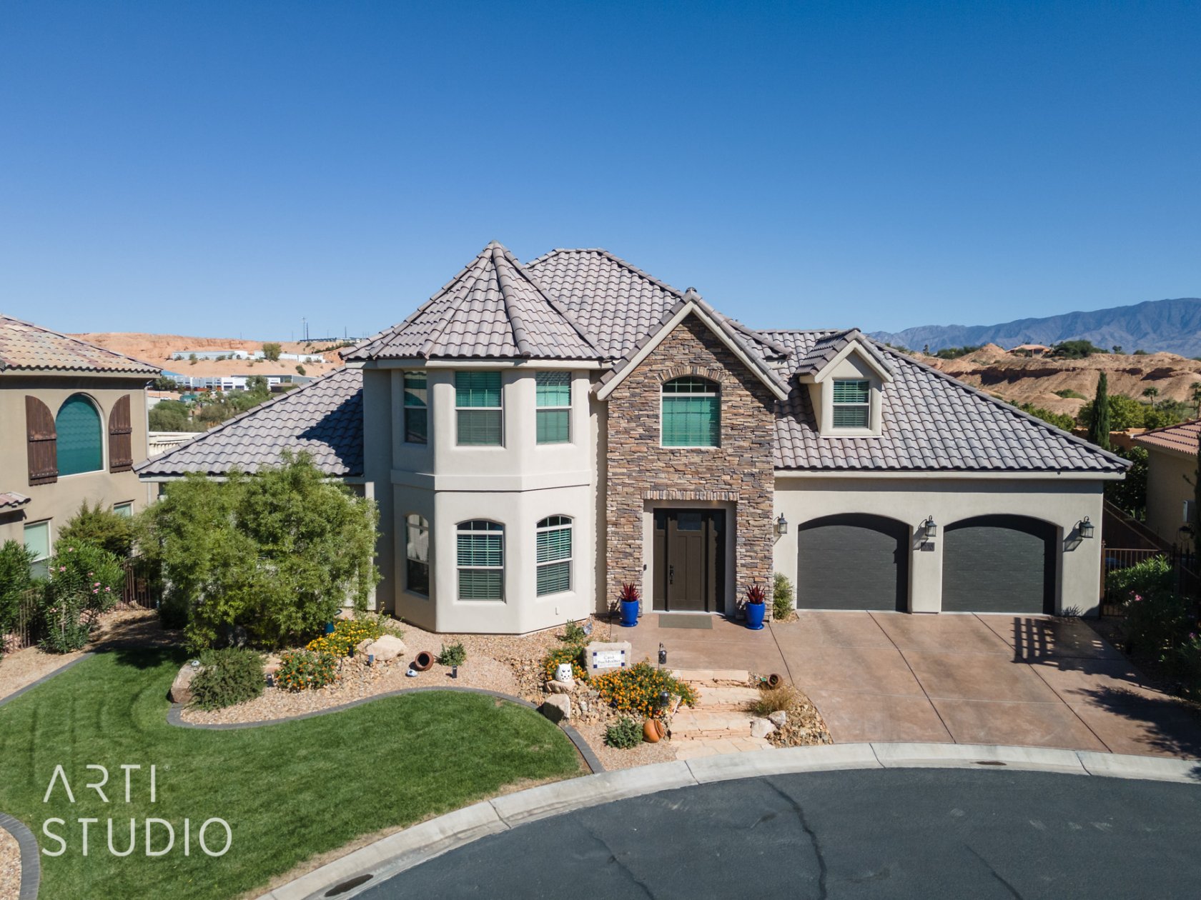 558 Salerno Circle