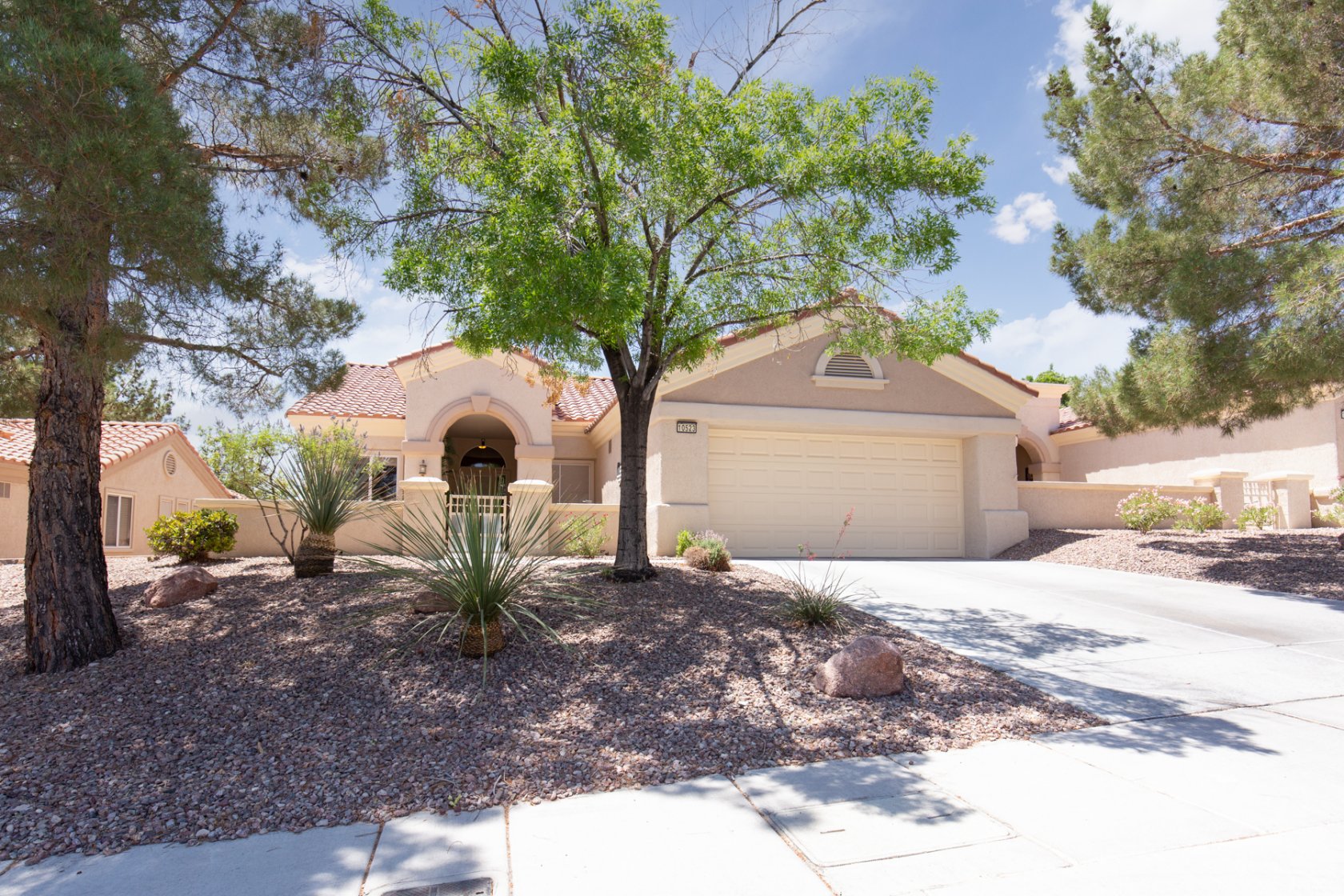 10523 Mission Lakes