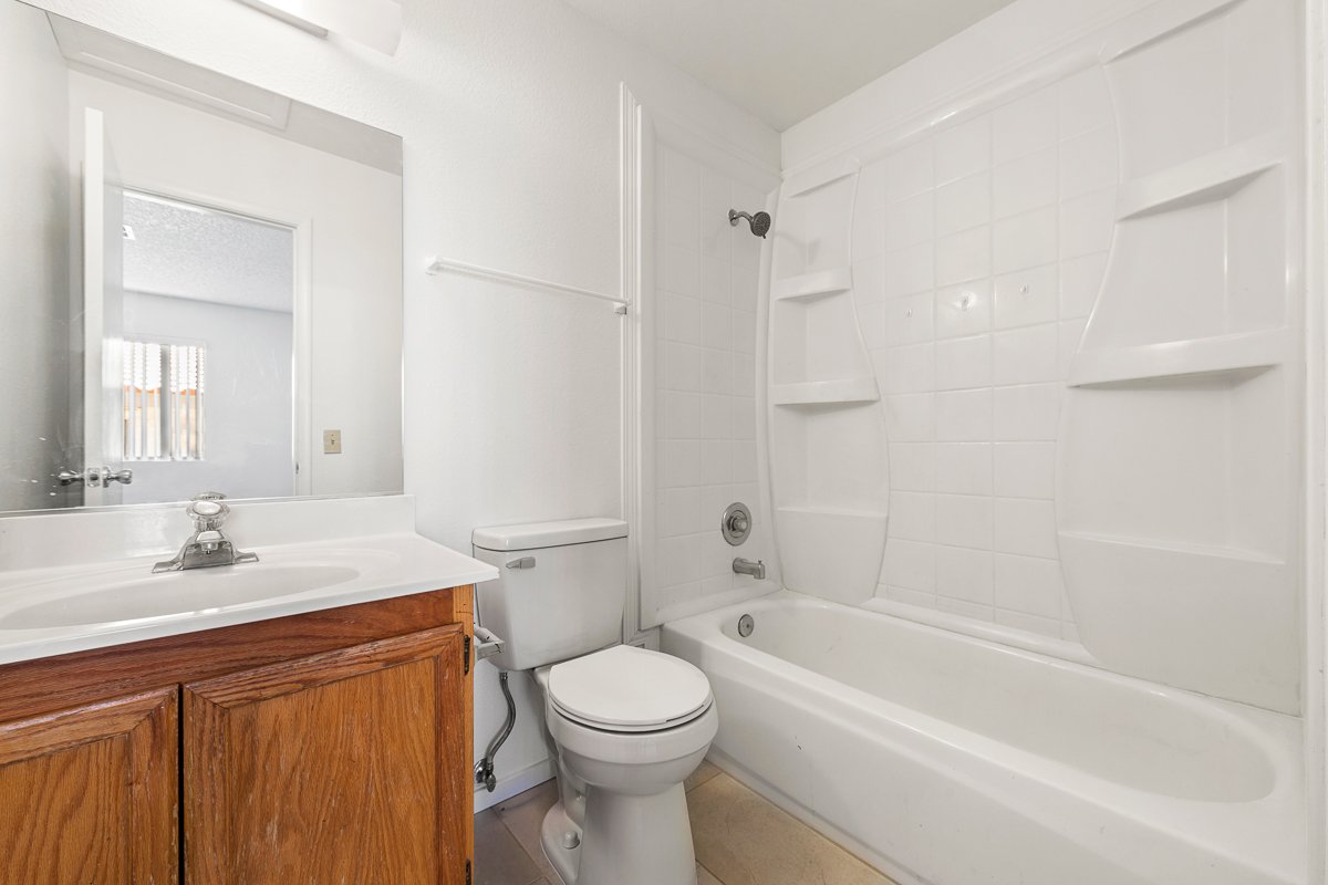 461 Mesa Blvd  # 201