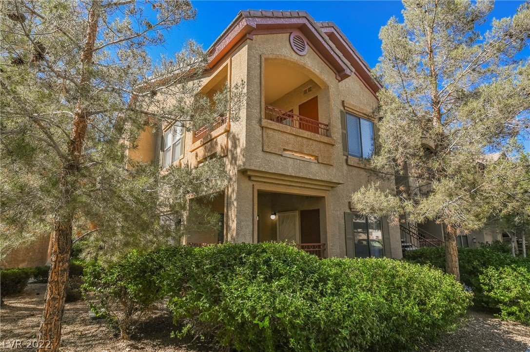 8250 N. Grand Canyon