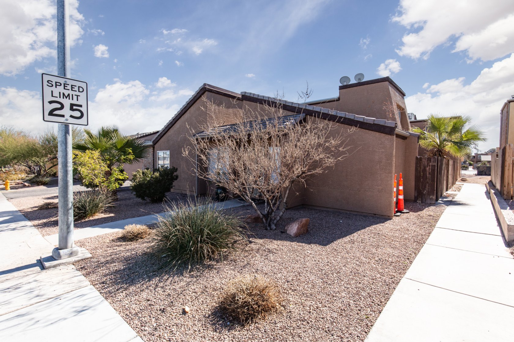 1481 Living Desert Dr, #C