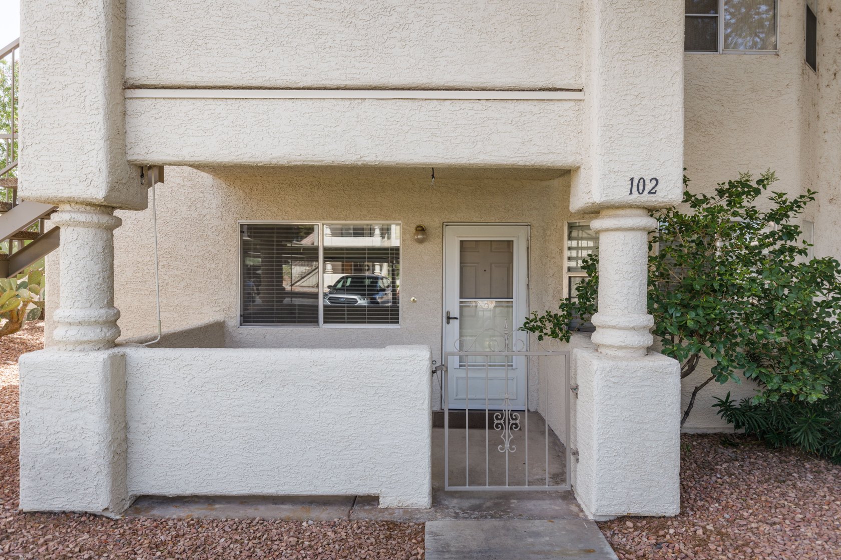 429 Mesa Blvd #102