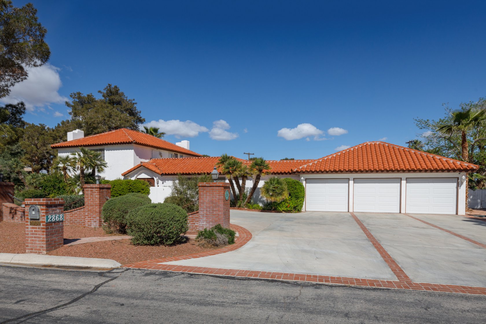 2868 Vista Del Sol