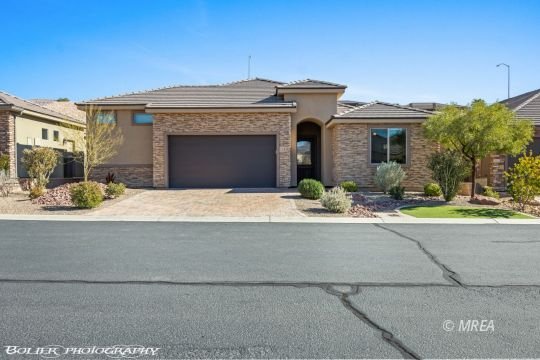 1506 Royal Vista Lane
