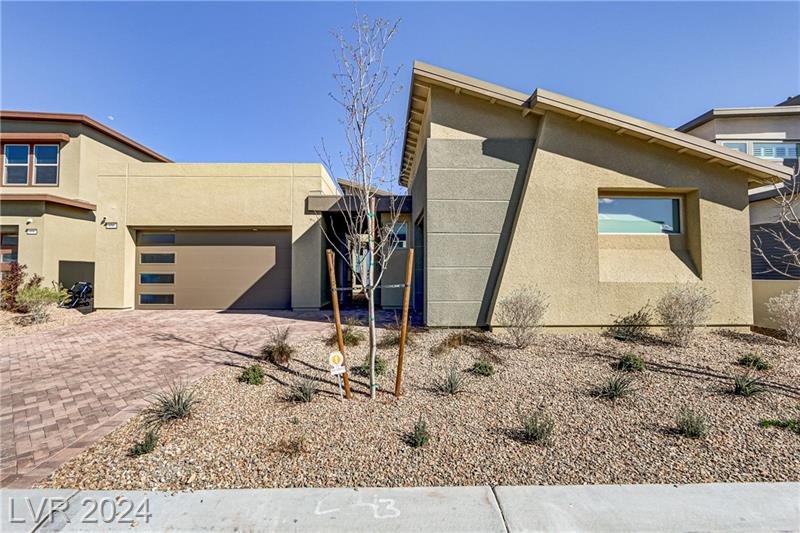 496 Windstone Crest Ave