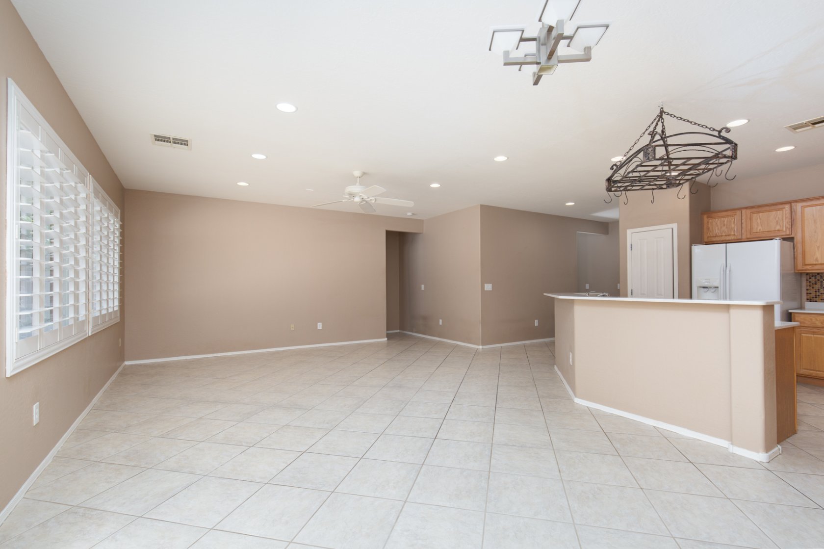 2516 Cosmic Dust St