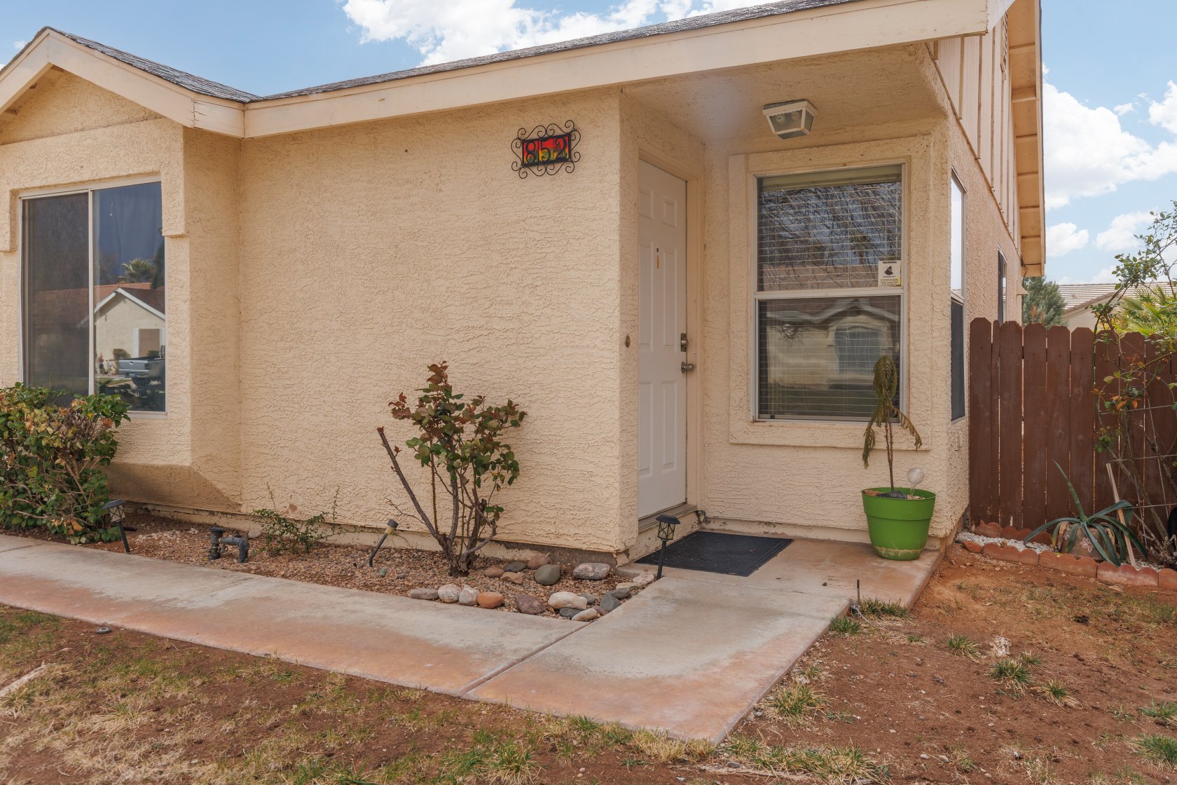 852 Tucson St.