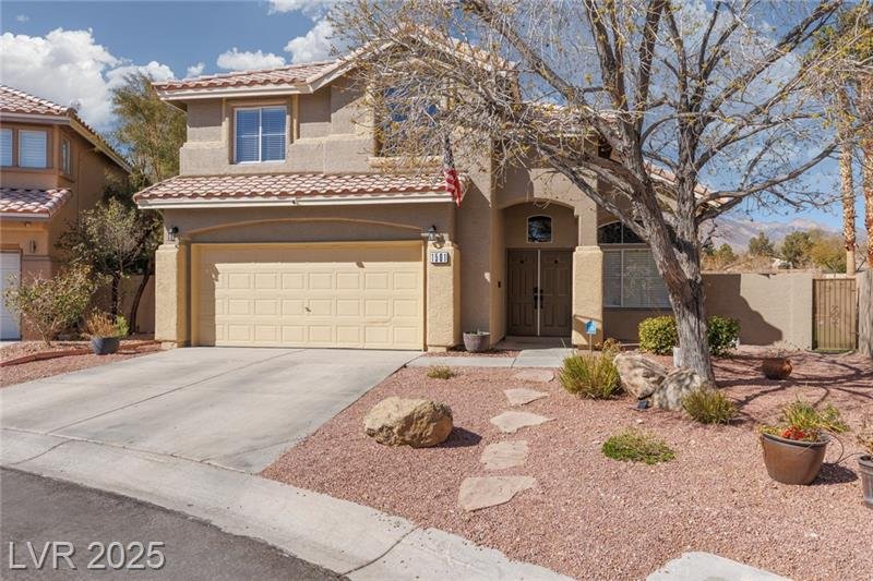 1501 Scenic Peak St