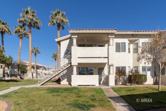479 Mesa Blvd #202