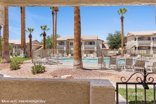 477 Mesa Blvd #101