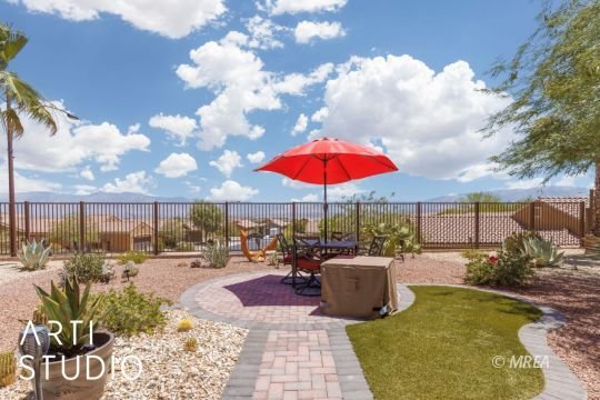908 Roadrunner Trail
