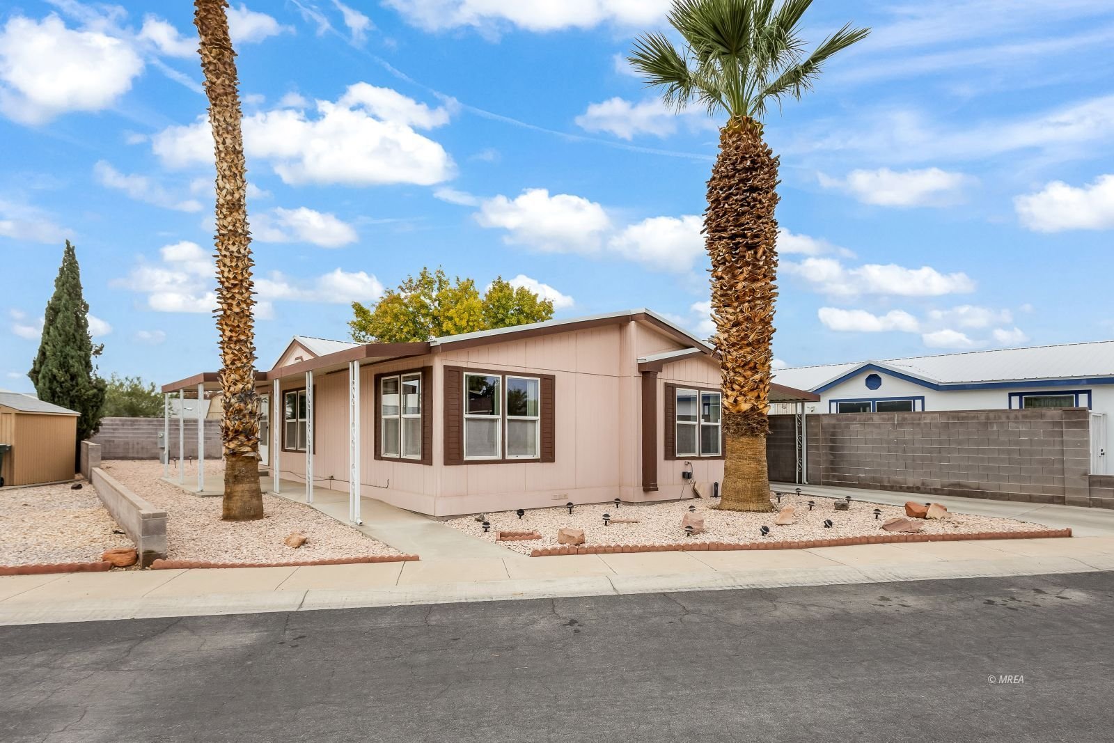 373 Lisa Ln