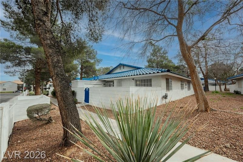 2140 Petersham #A
