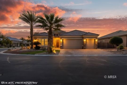 408 Sublimity Crest