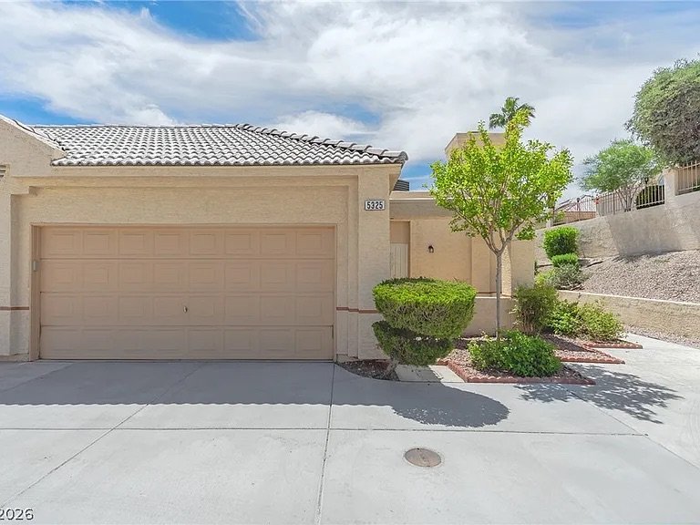 5325 Swallowtail Court
