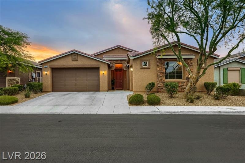 812 FLOWING MEADOW