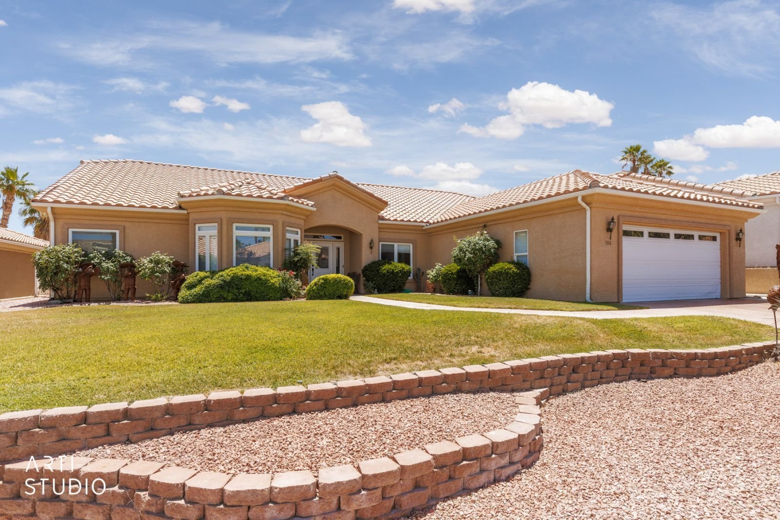 588 Casa Grande Cir 