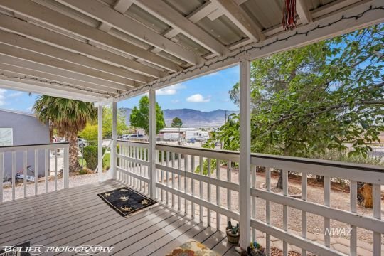 2801 E Cactus Lane