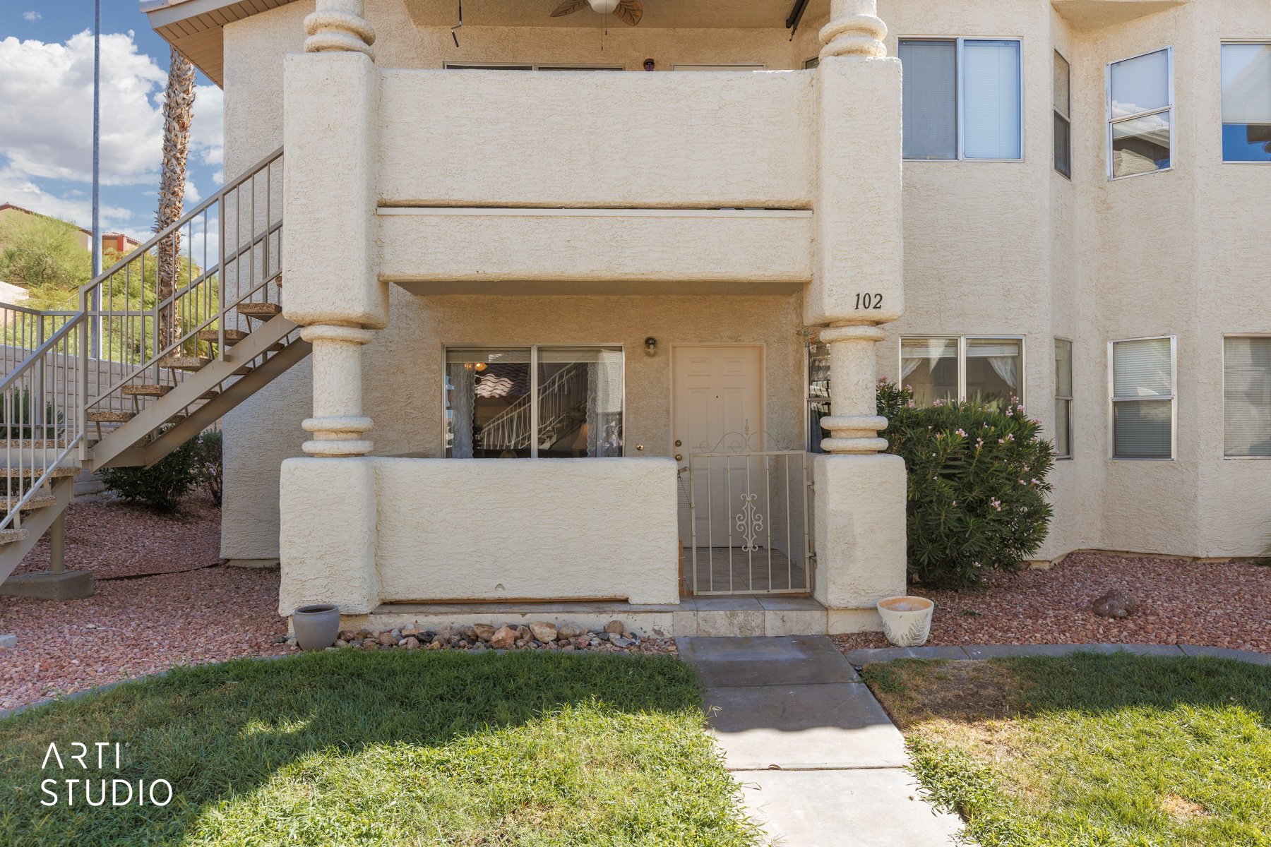 451 Mesa Blvd, Unit 102