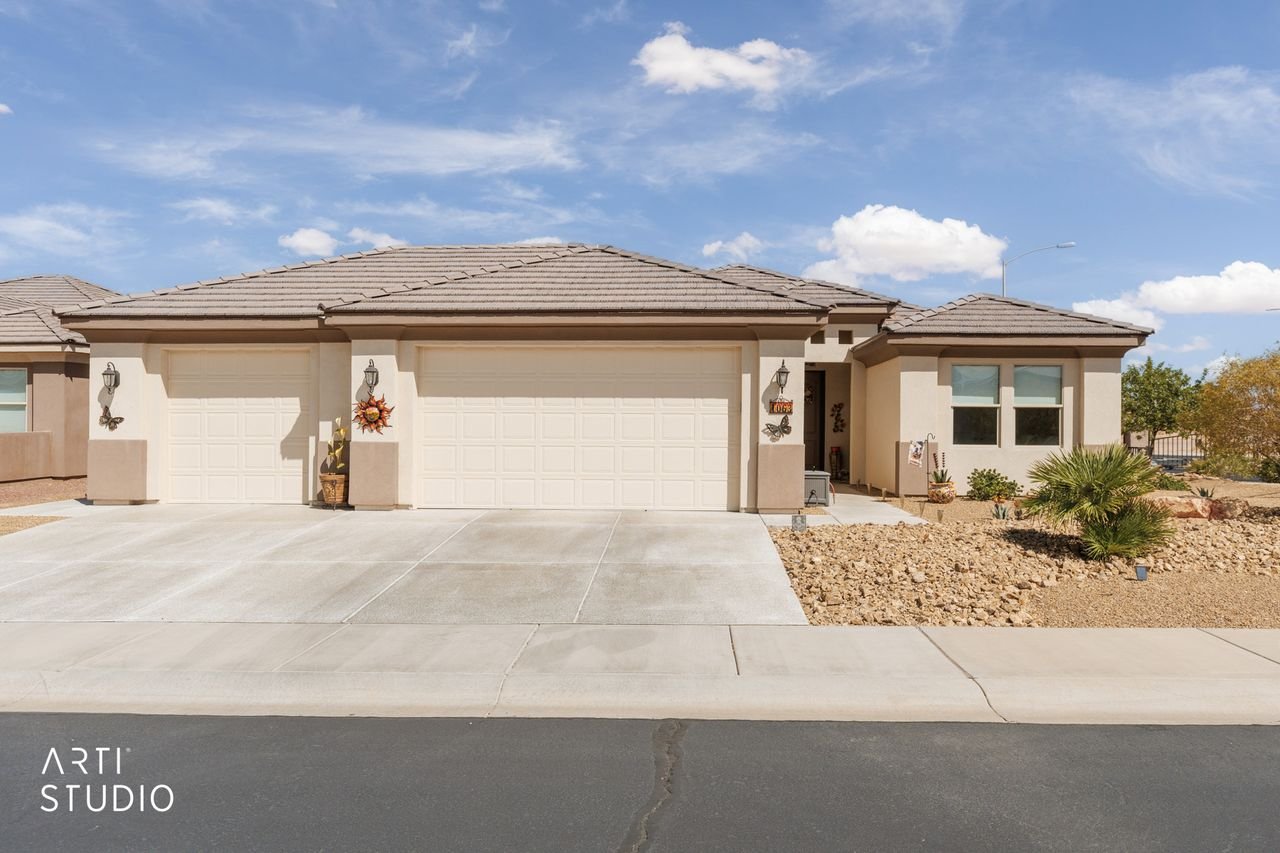 1063 Atkins Ln