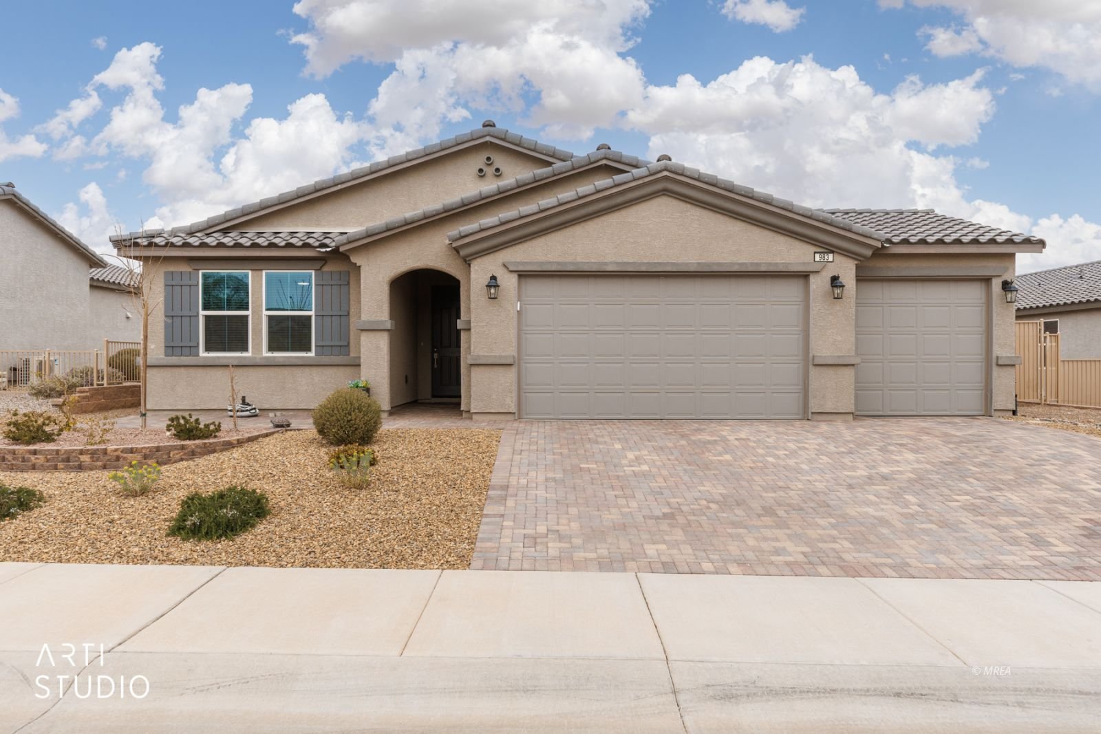 983 Atkins Ln 